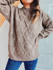 LIZAKOSHT - Diamond Round Neck Long Sleeve Sweater