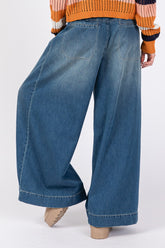 LIZAKOSHT  -  Smocked Waist Band Wide Leg Jeans