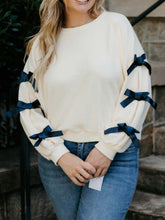 LIZAKOSHT - Contrast Bow Round Neck Long Sleeve Sweatshirt