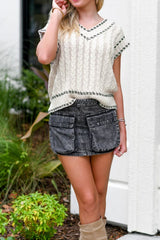 LIZAKOSHT - Cable-Knit V-Neck Sweater Vest