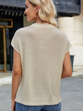 LIZAKOSHT - Exposed Seam Round Neck Short Sleeve Sweater