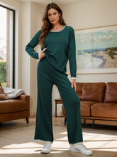 LIZAKOSHT - Contrast Trim Round Neck Top and Pants Sweater Set
