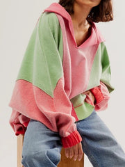 LIZAKOSHT - High-Low Exposed Seam Contrast Long Sleeve Sweatshirt