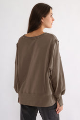 LIZAKOSHT - Exposed Seam High-Low Long Sleeve Sweatshirt