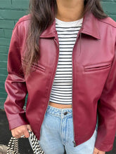 42782325047502|42782325080270|42782325113038