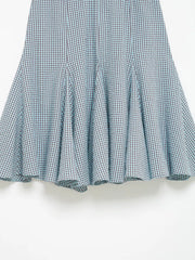LIZAKOSHT - New women's clothing with sweet and western-style style, showing a slim and small plaid wave style wide swing skirt