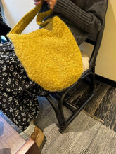 LIZAKOSHT - Japanese Retro Tote Bag New Commuter Versatile Shoulder Large Capacity Bucket Bags for Women