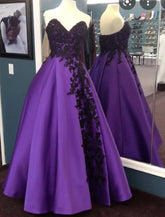 LIZAKOSHT - Purple and black Wedding Dress Lace Appliques A-Line Sleeveless Satin Vintage Gothic Bridal Gowns Floor Length Customized