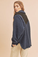 LIZAKOSHT - Two Tone Half Zip Fleece Sweatshirt