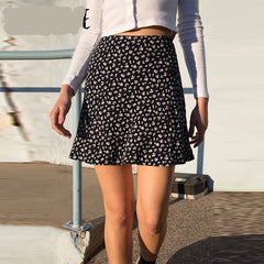 Lizakosht Grunge 90s Streetwear Mini Skirts High Waist Flower Print Bow Bandage Aline Skirt Vintage Fashion Women Slim Clothes