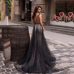 SoDigne Mermaid Prom Dress For Black Girls V Neck Sexy lace Appliqued Long Evening Dress Backless Pageant Party Gown