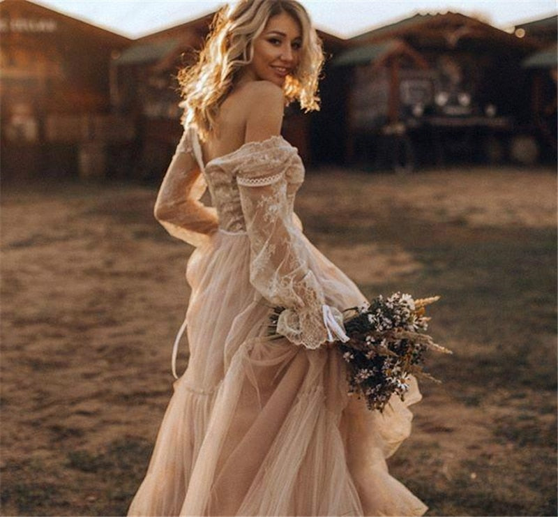 Lizakosht Charming Lace Garden Bohemian Wedding Dresses Boho Long Sleeve Sheer Arabic vestido de noiva Bridal Gown Ball Bride