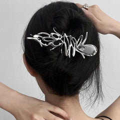 Lizakosht Luxury Hollow Out Metal Hair Claw For Women Girls Geometric Hair Crab Female Vintage Bowknot Catch Clip Fashion y2k Accessories