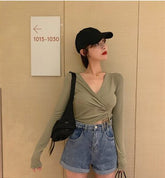 Short coat women's undergarment with casual women's short coat on the inside and outside, showing thin c-neck