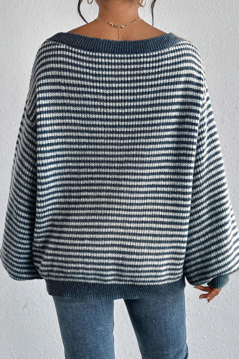 LIZAKOSHT  -  Striped Boat Neck Long Sleeve Sweater