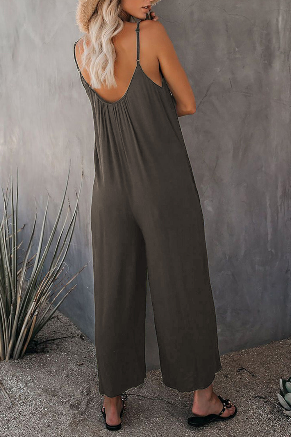 Women's Simple Adjustable Strap Sleeveless Wide Leg Jumpsuit with Pockets for Spring, Summer Clothes Women, Lady Breathable Solid Loose Cami Jumpsuit for Women, New Trendy Comfort Summer One-Piece, Matching Long Pants Playsuit, Womenswear Overalls
