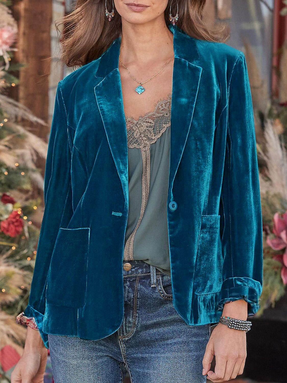 LIZAKOSHT  -  Pocketed Button Up Lapel Collar Blazer