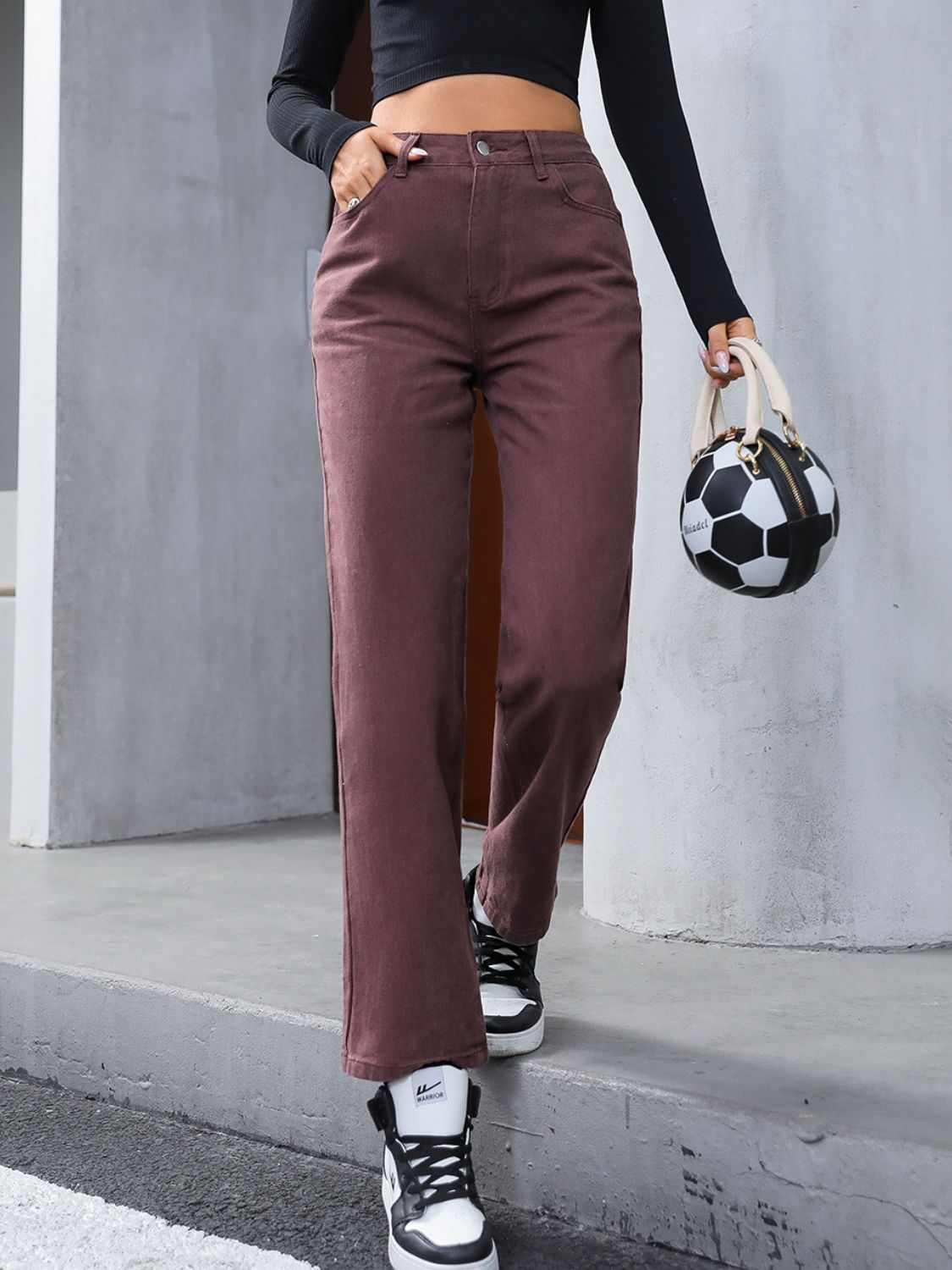 LIZAKOSHT  -  Straight Leg Jeans with Pockets