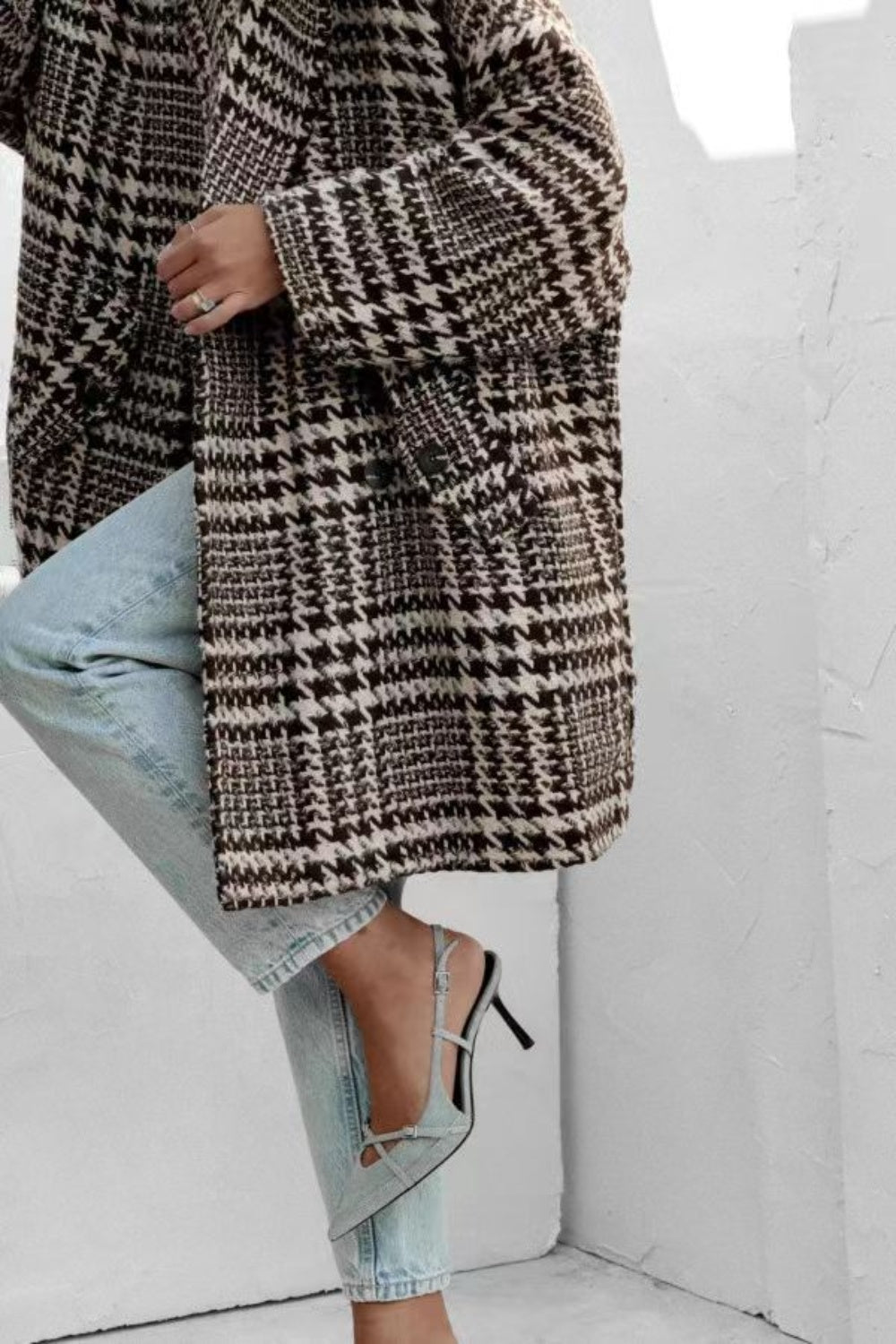 LIZAKOSHT  -  Houndstooth Collared Neck Long Sleeve Coat with Pockets