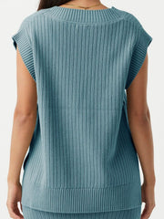 LIZAKOSHT  -  Ribbed V-Neck Sweater Vest