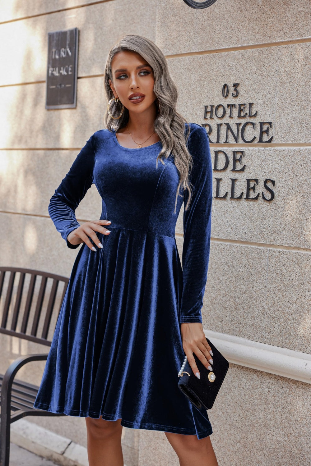 LIZAKOSHT  -  Round Neck Long Sleeve Knee Length Dress