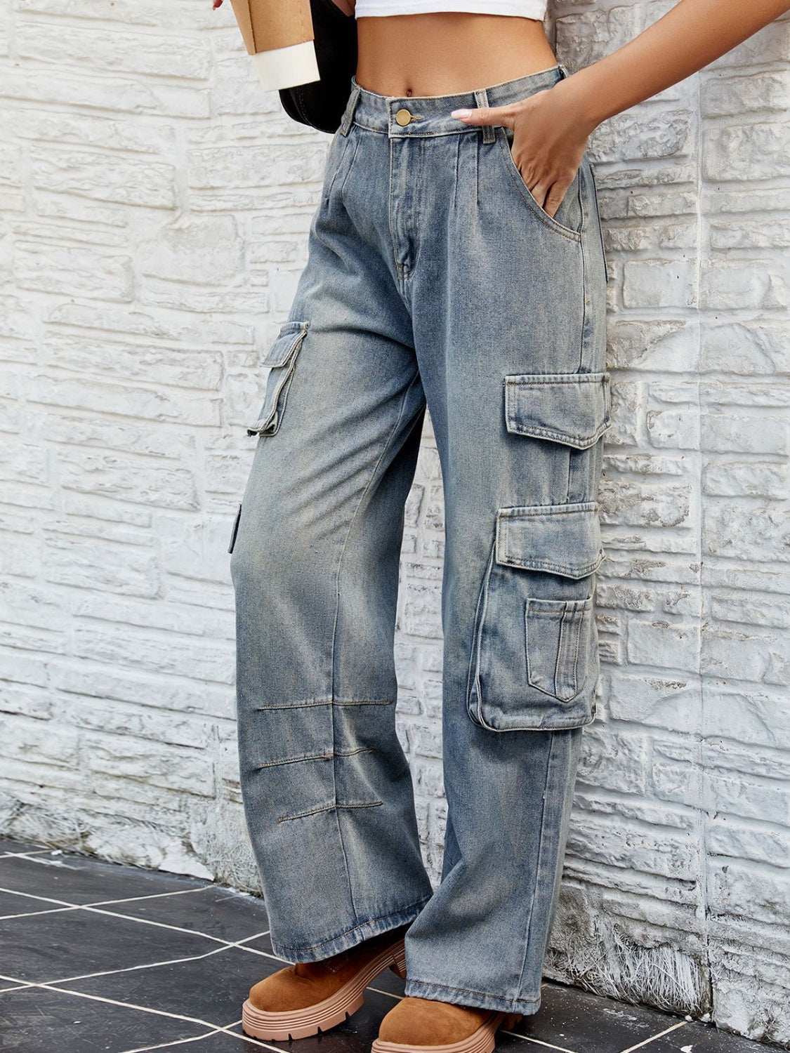 LIZAKOSHT  -  Washed Jeans with Pockets
