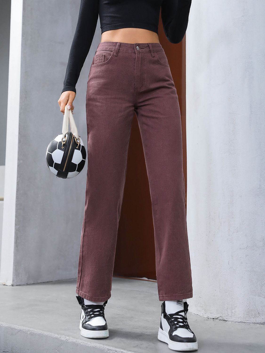 LIZAKOSHT  -  Straight Leg Jeans with Pockets