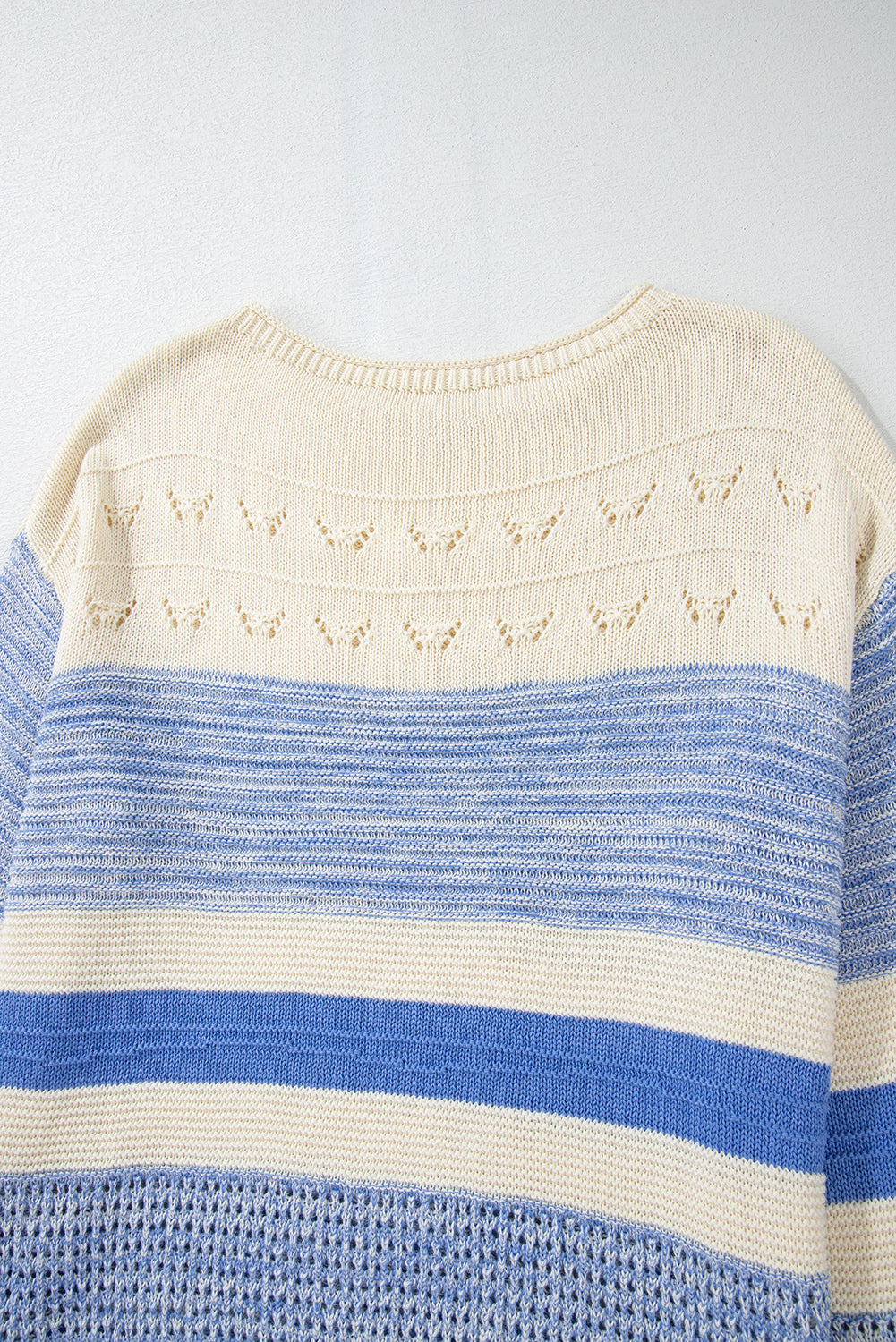 LIZAKOSHT  -  Contrast Round Neck Long Sleeve Sweater