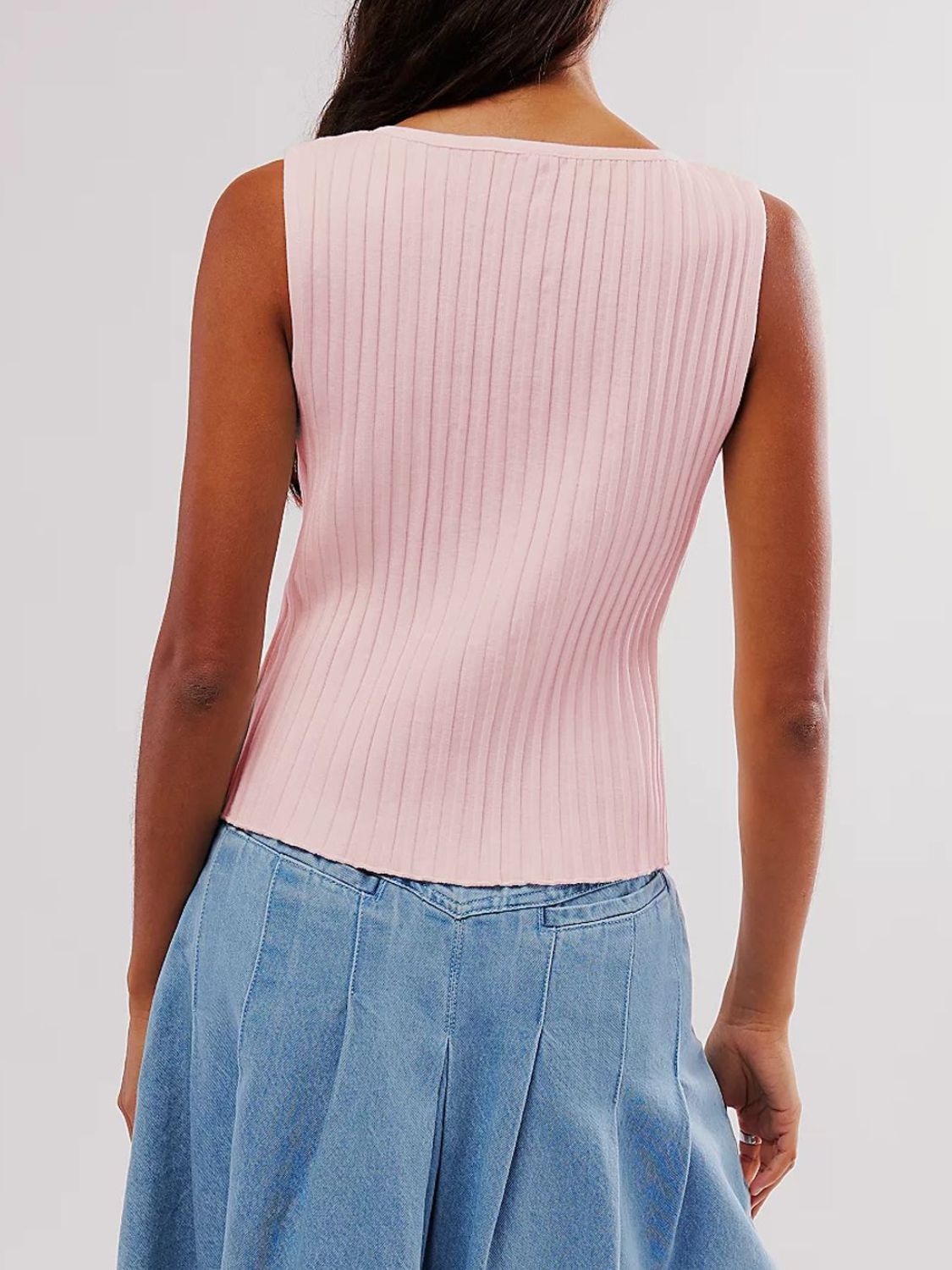 LIZAKOSHT  -  Button Down Round Neck Sweater Vest