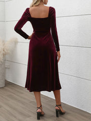 LIZAKOSHT  -  Perfee Sweetheart Neck Long Sleeve Midi Dress
