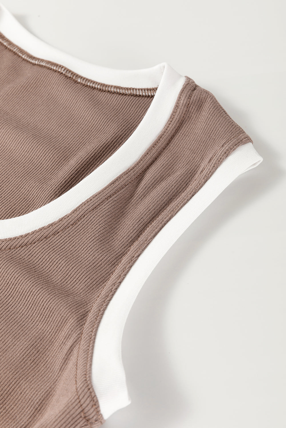 LIZAKOSHT  -  Contrast Edge Scoop Neck Wide Strap Knit Tank