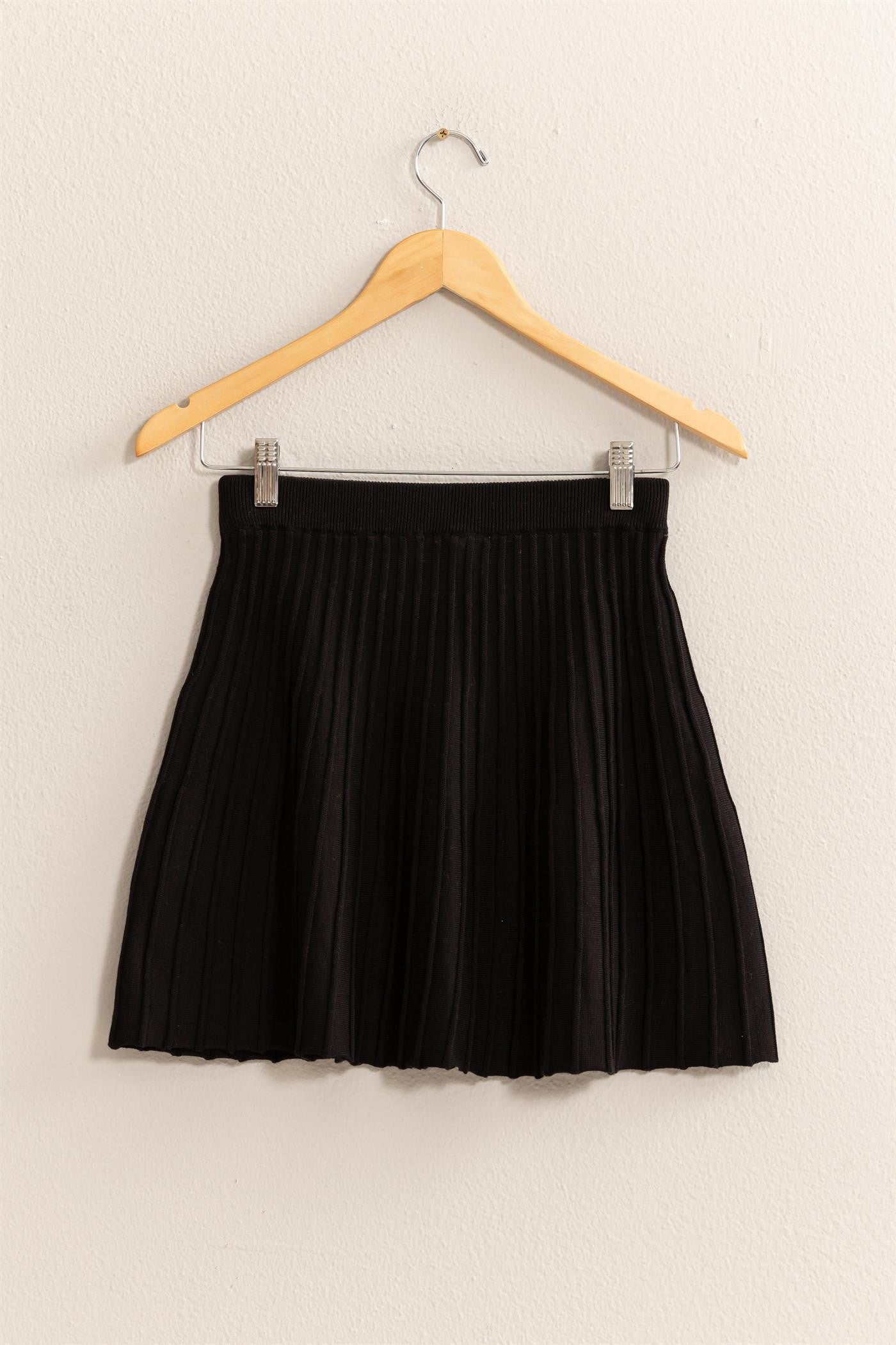 LIZAKOSHT  -  High Waist Knit Pleated Flare Mini Skirt