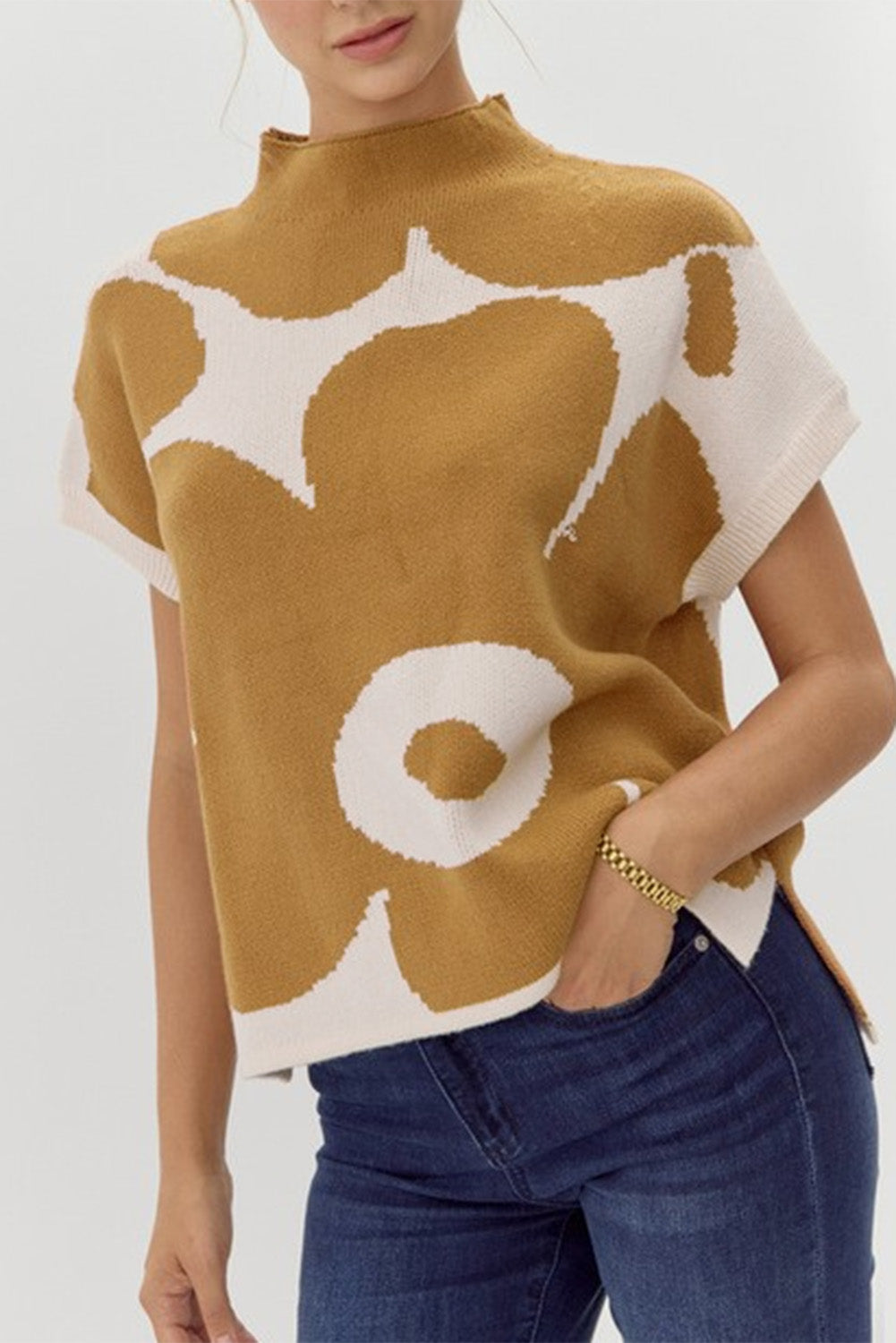 LIZAKOSHT  -  Contrast Flower Mock Neck Short Sleeve Sweater