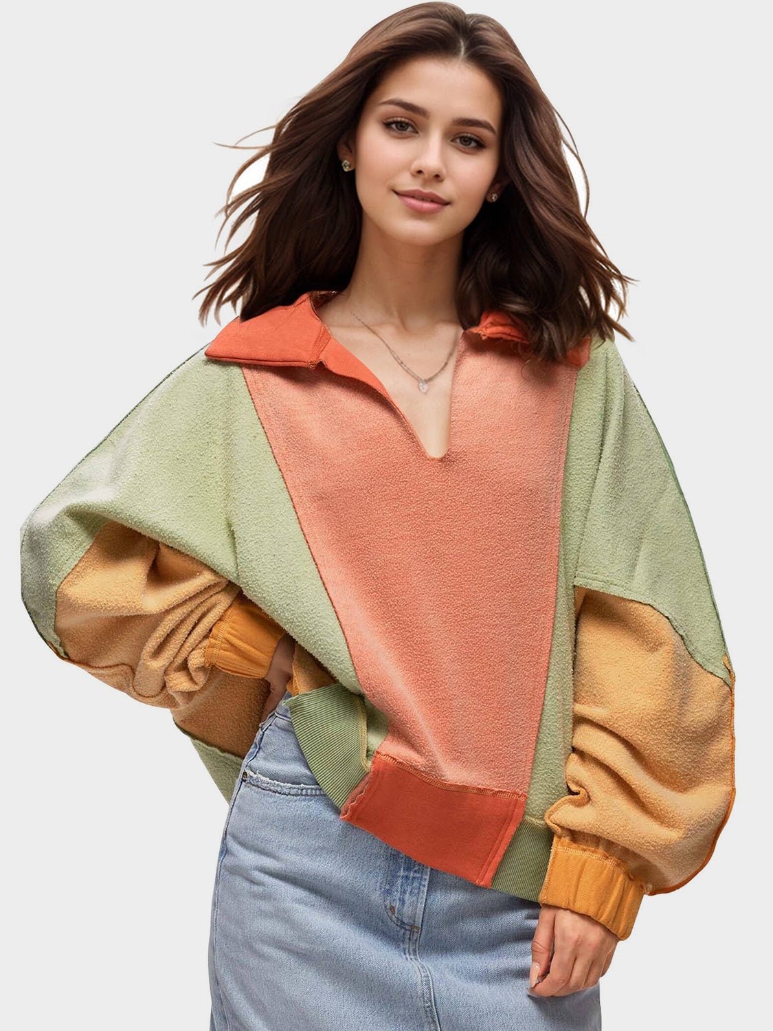 LIZAKOSHT  -  High-Low Exposed Seam Contrast Long Sleeve Sweatshirt