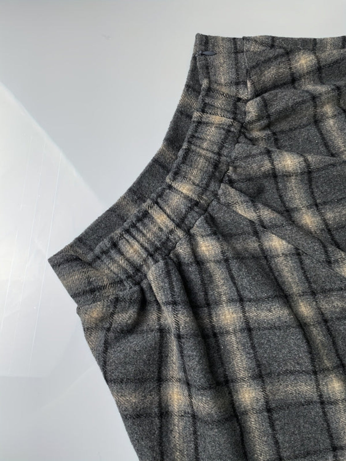 LIZAKOSHT  -  Plaid Elastic Waist Midi Skirt
