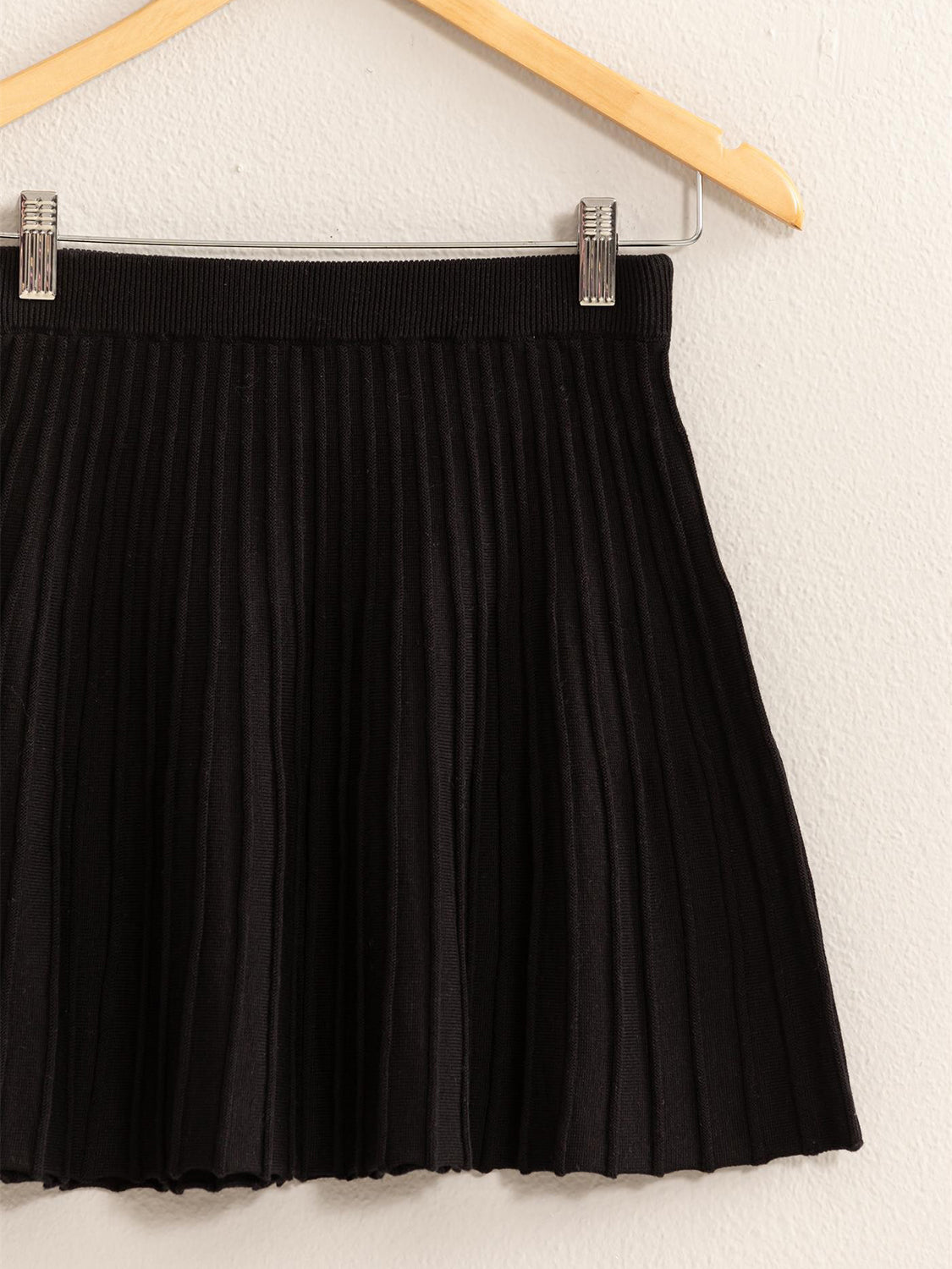 LIZAKOSHT  -  High Waist Knit Pleated Flare Mini Skirt