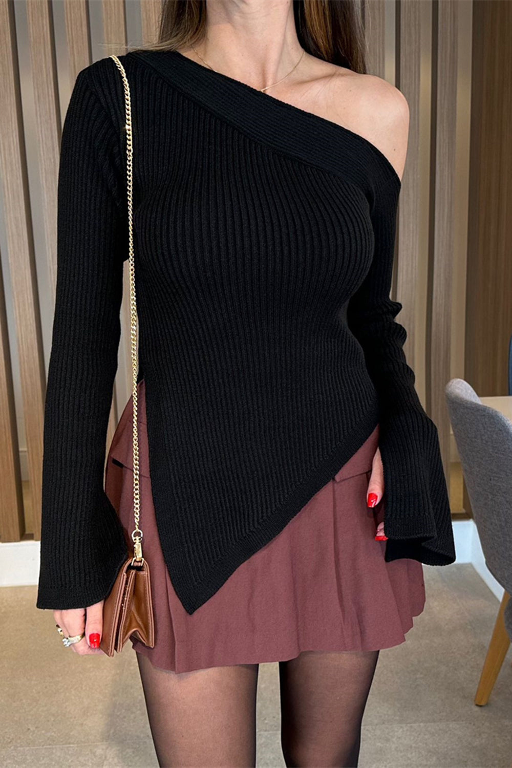 LIZAKOSHT  -  Asymmetric Hem Single Shoulder Sweater