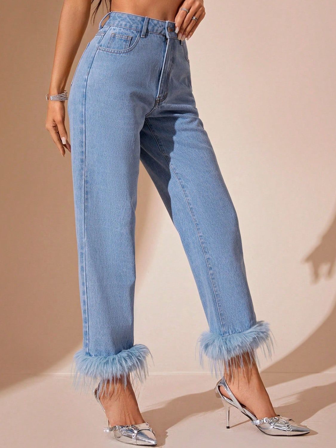 LIZAKOSHT  -  Plush Hem High Rise Straight Jeans