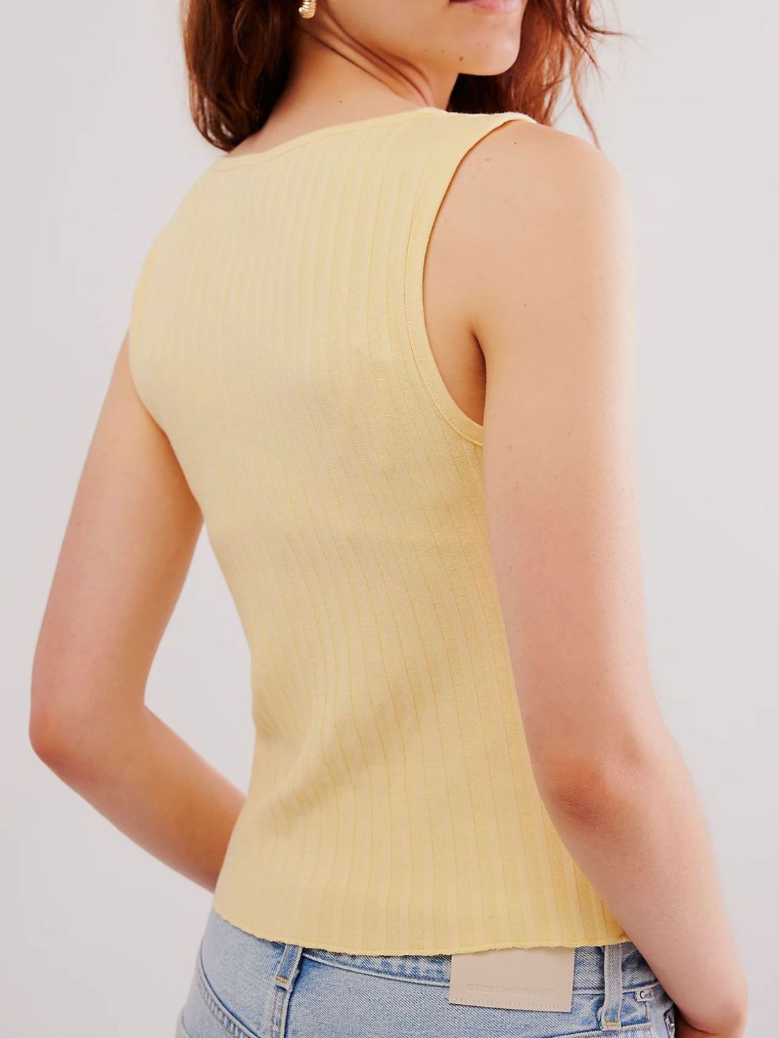 LIZAKOSHT  -  Button Down Round Neck Sweater Vest
