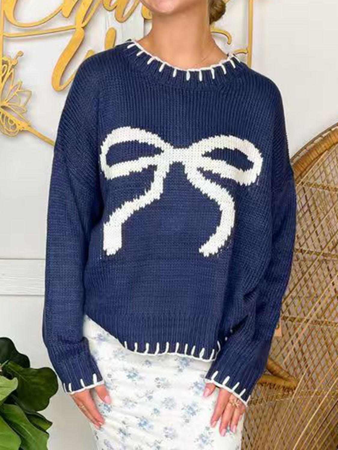 LIZAKOSHT  -  Bow Round Neck Long Sleeve Sweater