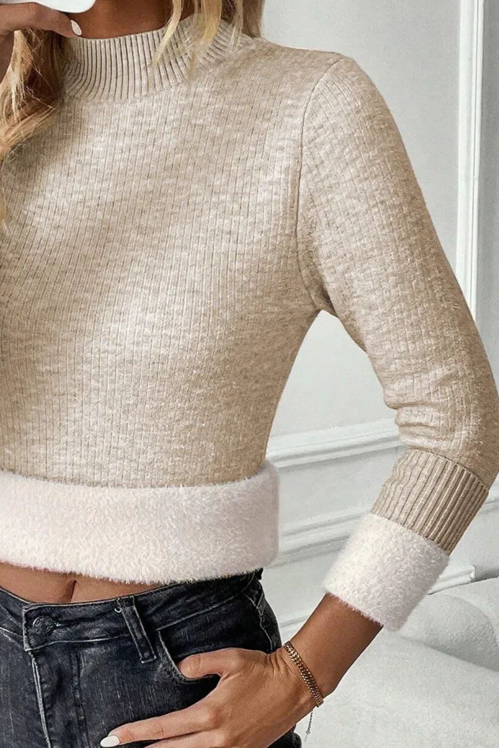 LIZAKOSHT  -  Mock Neck Long Sleeve Sweater
