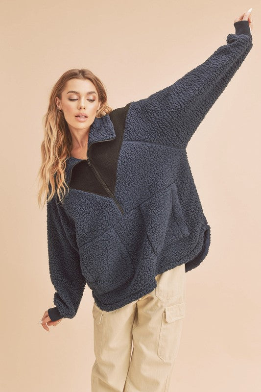 LIZAKOSHT  -  Two Tone Half Zip Fleece Sweatshirt