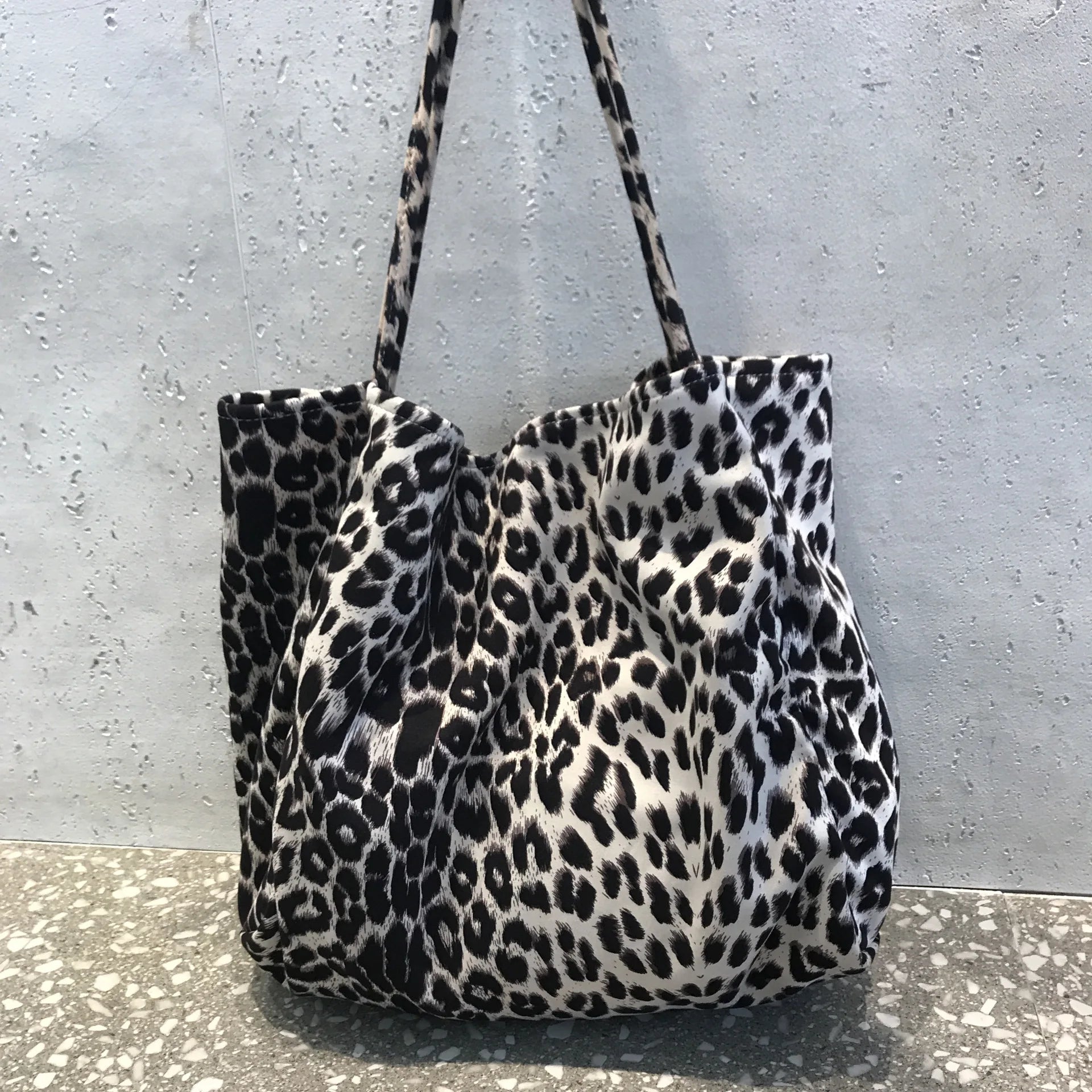 LIZAKOSHT  -  Women Soft Leopard Print Tote Handbag Girls New Casual Big Capacity Shoulder Messenger Bag Large Eco Shopping Gift Bag Bolsa