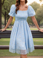 LIZAKOSHT  -  Women's Floral Embroidery Puff Sleeve Dress, Romantic Square Neck Shirred A Line Dress, Ladies Summer Clothes for Beach Vacation Holiday Wedding Guest