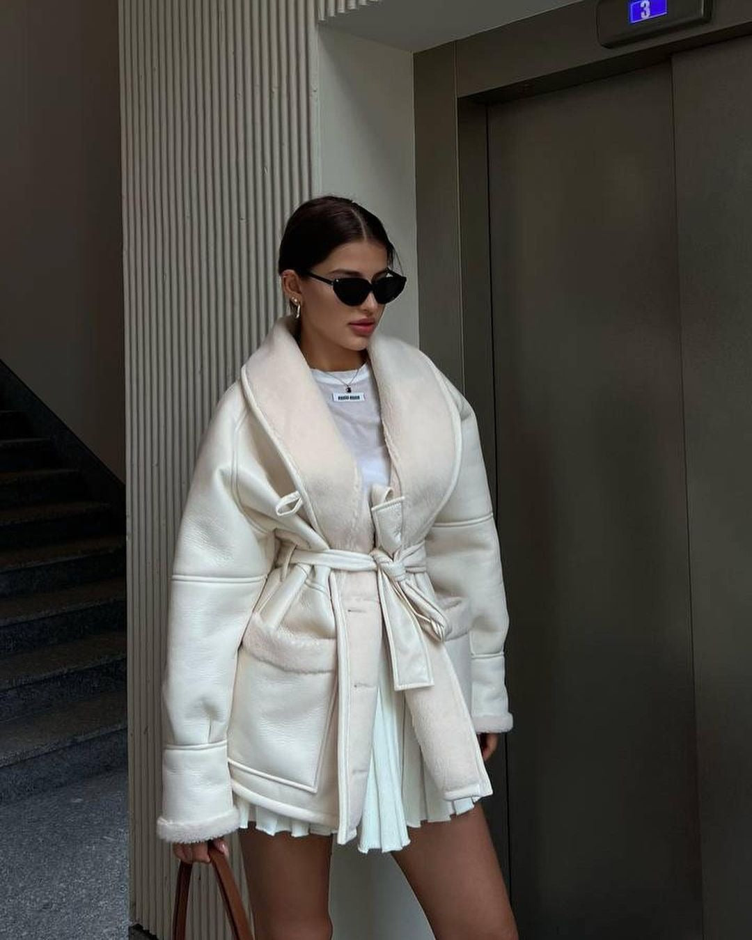 fall 2024 fashion trends Autumn and Winter New Fashion Elegant Fur Integrated Korean Style Long Sleeve Stitching Coat for Women
