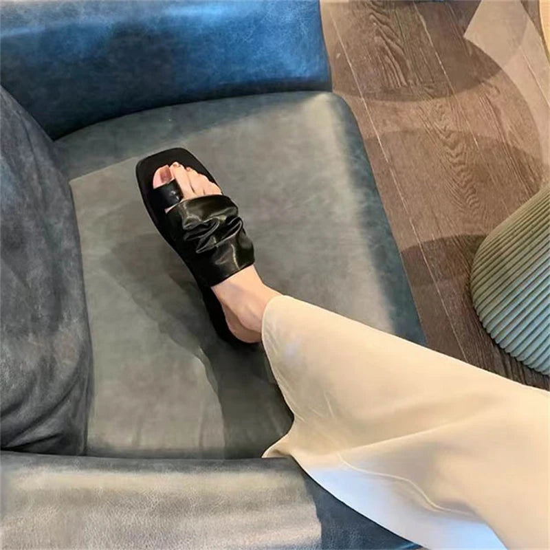 LIZAKOSHT  -  New Fashion Pleated Flat Heels Women Slippers Comfortable Clip Toe Daily Casuals Shoes Summer