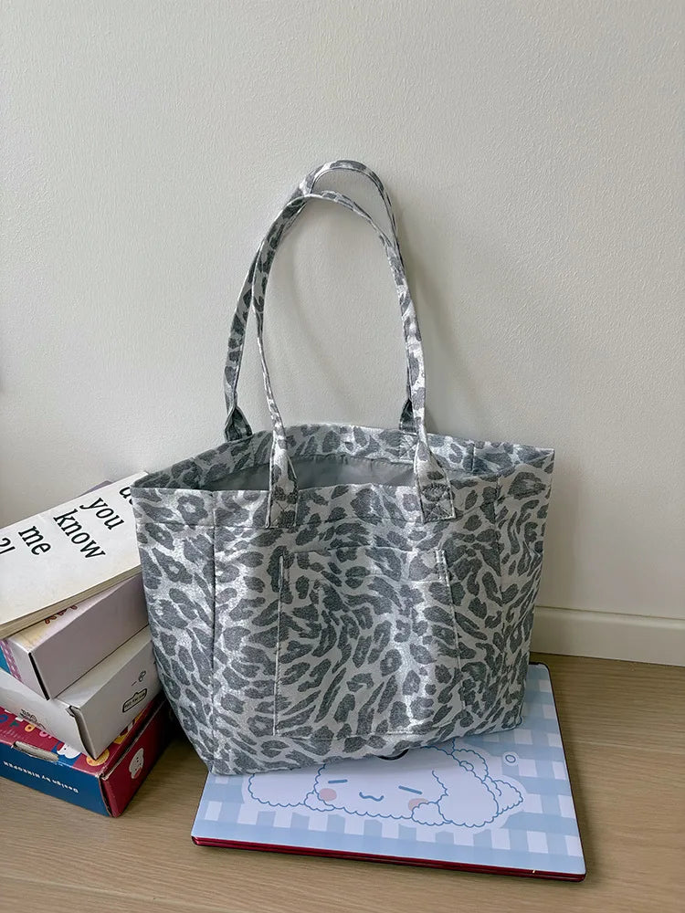 LIZAKOSHT  -  Silver Leopard Print Canvas Leisure Tote Bag Large Capacity Commuter Shoulder Bag Fashion Simple and Lightweight Storage Bags