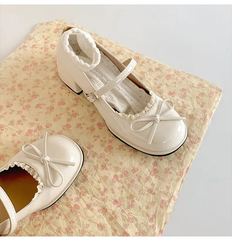 LIZAKOSHT  -  Retro red high-end French thick heel light mouth single shoes women's summer new with skirt versatile Mary Jane shoes