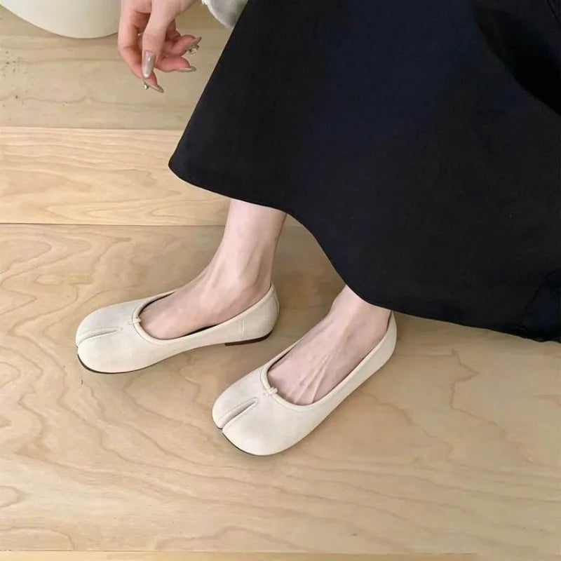 LIZAKOSHT  -  Women's Shoes Spring Split Toe Ballet Flats Fashion Causal Slip On Loafer Ladies Pleated Leather Espadrilles Zapatillas Mujer