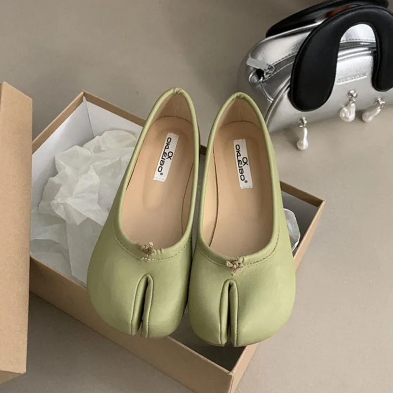 LIZAKOSHT  -  Spring New Brand Women Flat Shoes Fashion Candy Color Ladies Split Toe Shallow Slip On Boat Shoes Dress Loafer Shoes New